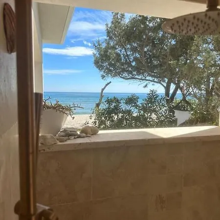 Maison Les Pieds Dans L'eau Feriehus Ghisonaccia
