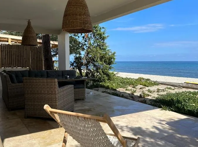 Vakantiehuis Maison Les Pieds Dans L'eau Ghisonaccia